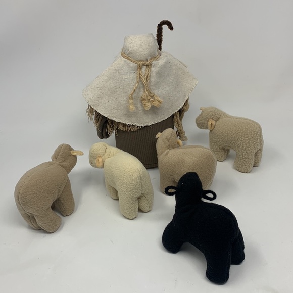 6 pc Shepherd w lambs black sheep Nativity Scene decorations fabric dolls vtg - Picture 14 of 17